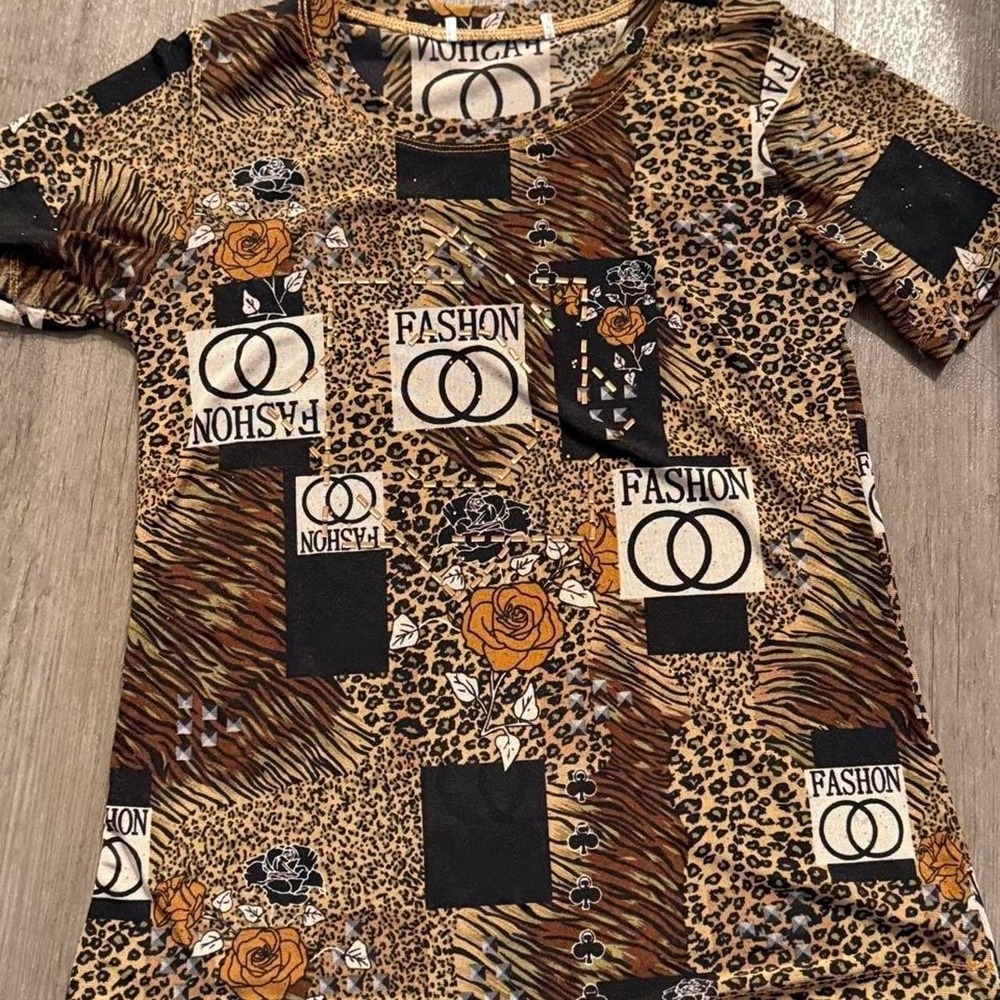 Vintage y2k 2000s Leopard print top with rhinestone details